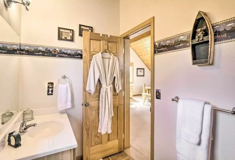 Quiet Fairplay Cabin W/ Rocky Mountain Views!