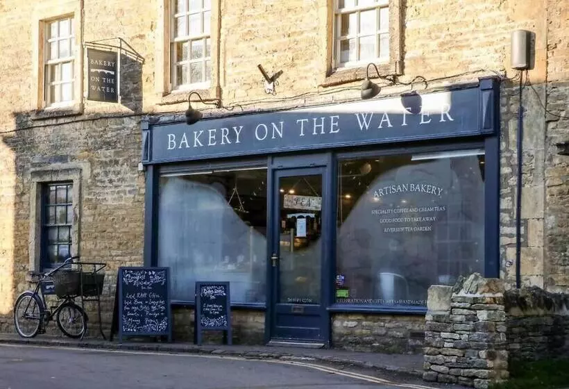 Residenssi 3 Bears Court Barn Conversion In Little Rissington