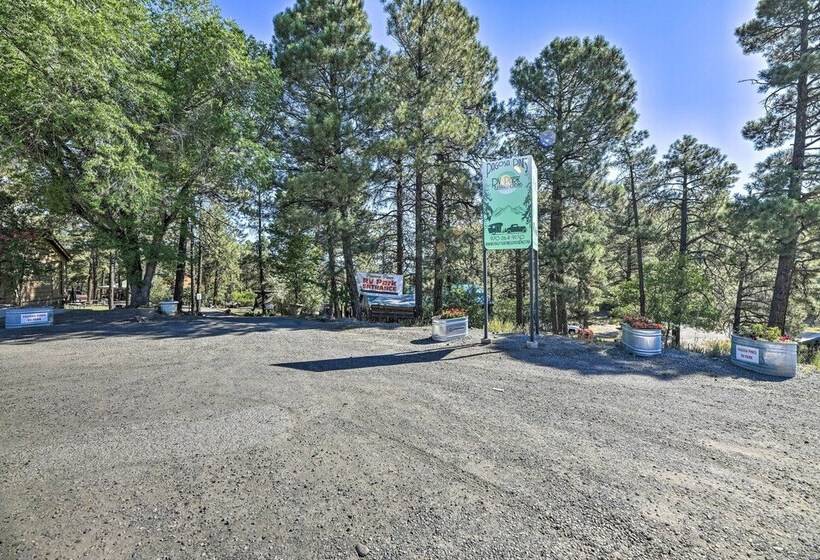 Roomy Pagosa Springs Tiny Cabin: 1 Mi To Downtown