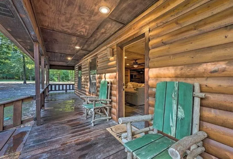 Broken Bow Retreat On 2 Acres W/ Hot Tub & Deck!