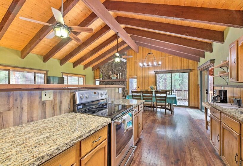 Rustic Pinetop Golf Course Home W/ Deck & Yard!