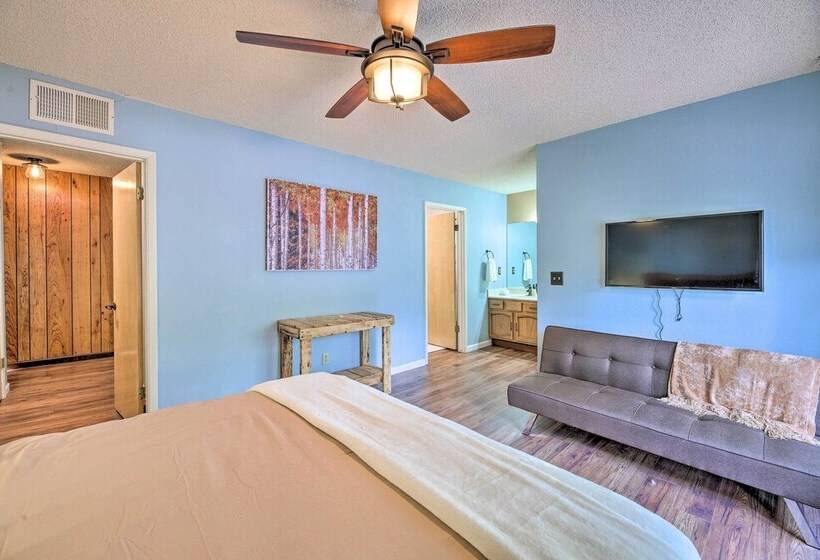 Rustic Pinetop Golf Course Home W/ Deck & Yard!