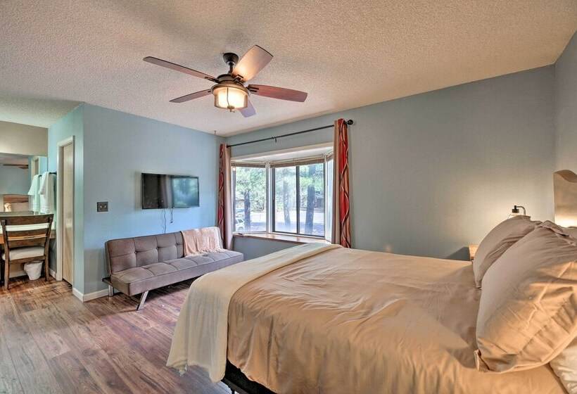 Rustic Pinetop Golf Course Home W/ Deck & Yard!