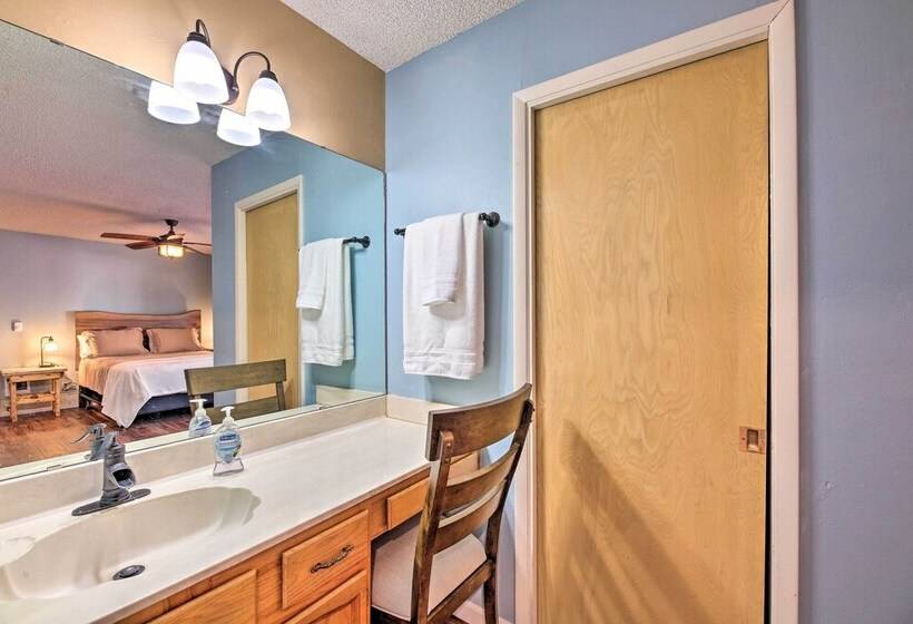 Rustic Pinetop Golf Course Home W/ Deck & Yard!