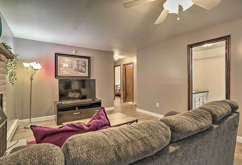 Spacious Tobyhanna Family Home: Pool/beach Access!