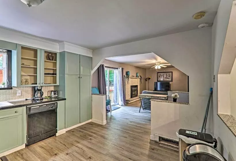 Spacious Tobyhanna Family Home: Pool/beach Access!