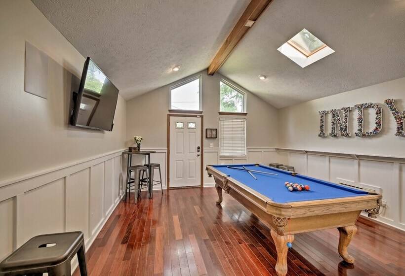 Updated Indianapolis Home, Walk To Lucas Oil!