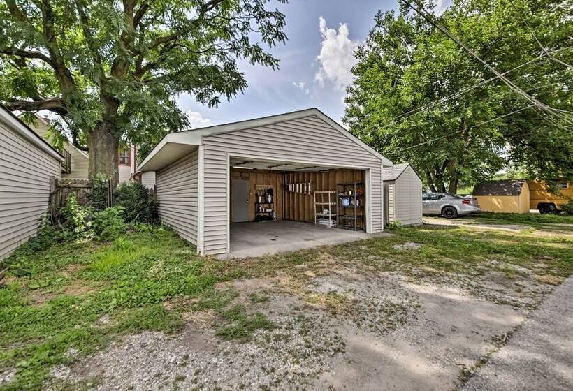 Updated Indianapolis Home, Walk To Lucas Oil!