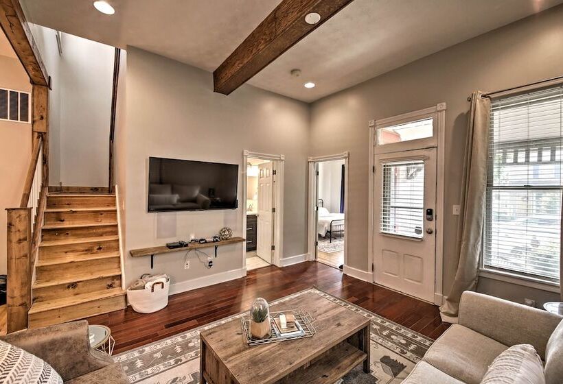 Updated Indianapolis Home, Walk To Lucas Oil!