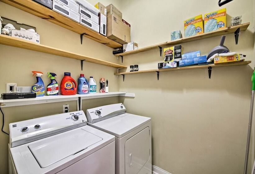 Updated Indianapolis Home, Walk To Lucas Oil!