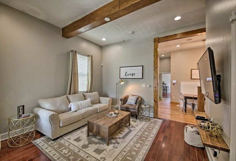 Updated Indianapolis Home, Walk To Lucas Oil!