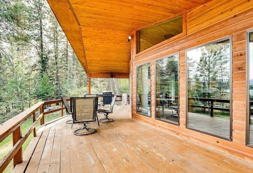 Upscale Cabin W/ Mountain Views + Large Game Room!