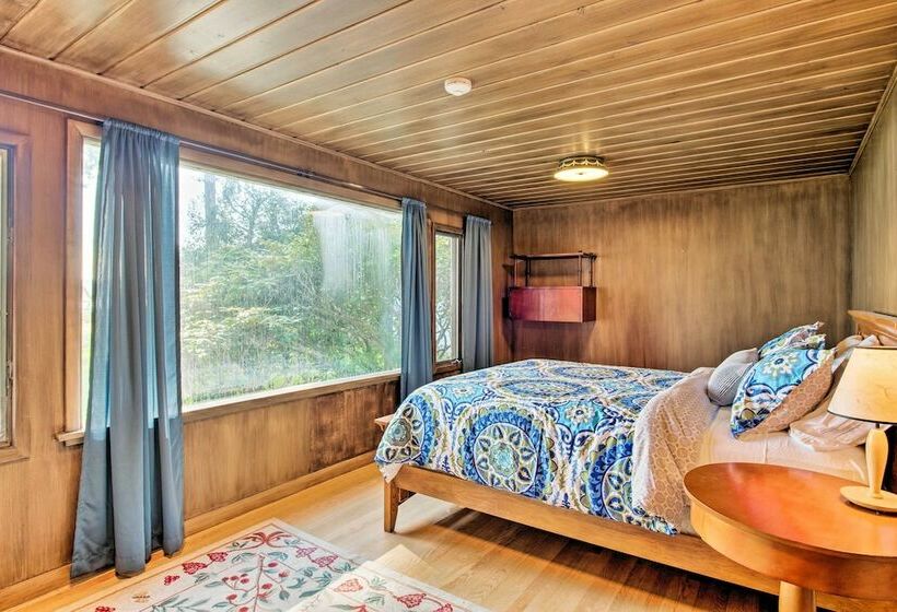 Washington Waterfront Home W/ Sequim Bay Access