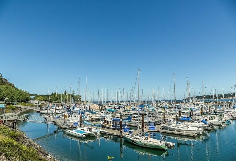 Washington Waterfront Home W/ Sequim Bay Access