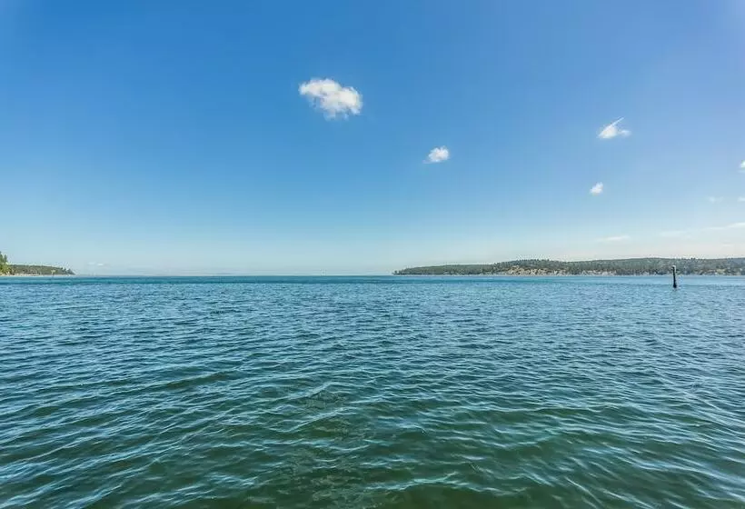 Washington Waterfront Home W/ Sequim Bay Access