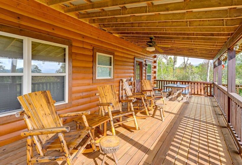 10 Mi To Dtwn Franklin: Cabin W/ Smoky Mtn View