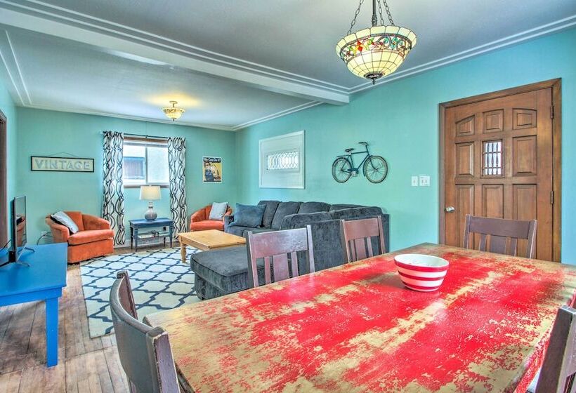 Bright Crosby Home   Walk To Main St & Beach!