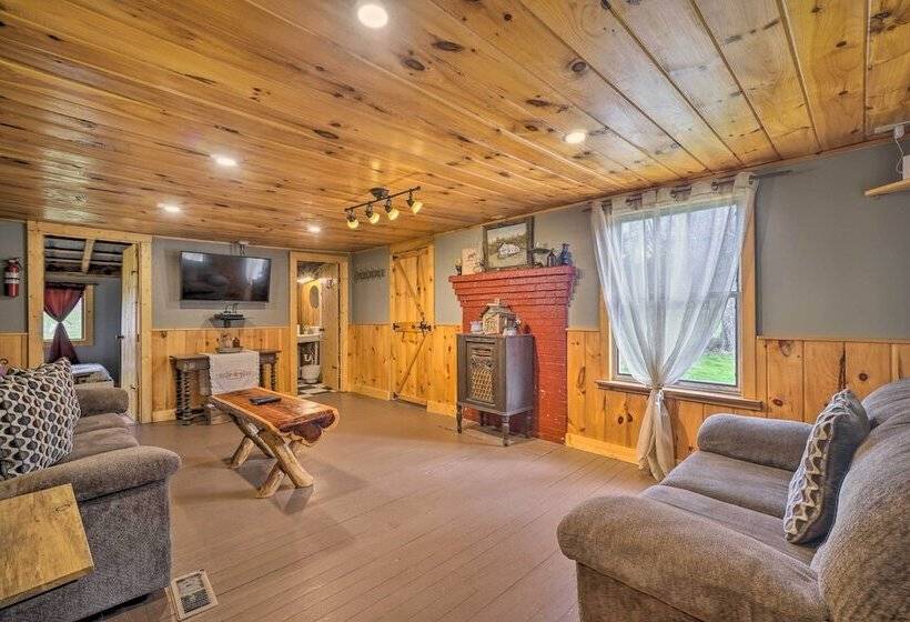 Cabin < 2 Mi To Great Smoky Mtns Natl Park!