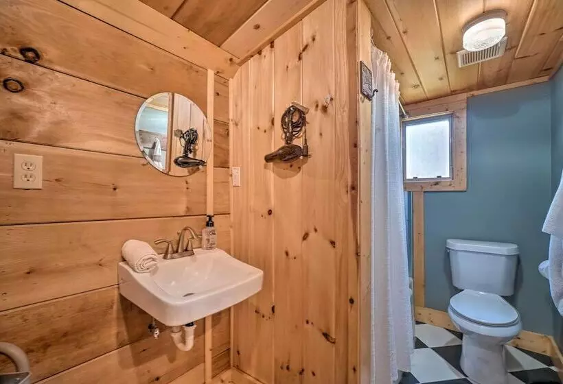 Cabin < 2 Mi To Great Smoky Mtns Natl Park!