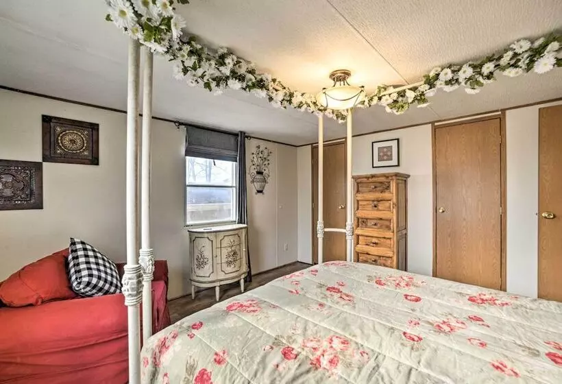 Cadiz Retreat W/ Grill   Walk To Lake Barkley