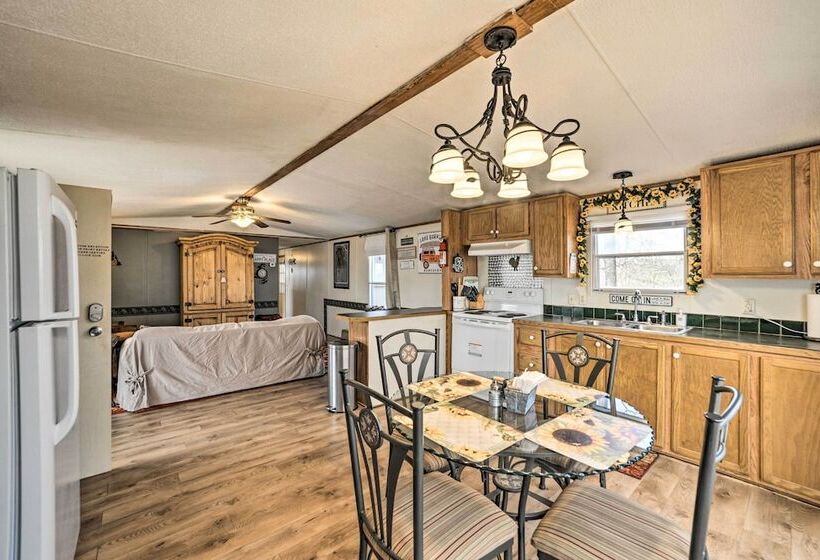 Cadiz Retreat W/ Grill   Walk To Lake Barkley