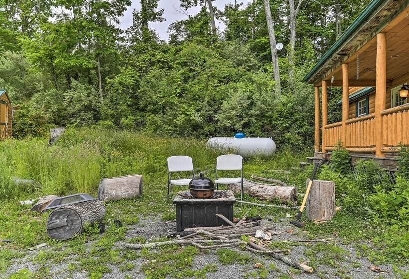 Porch, Fire Pit + Valley Views: Blakely Cabin!