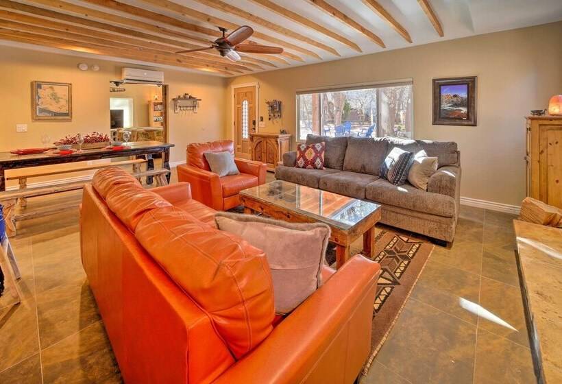 Cozy Cabin Retreat W/ Patio & Fenced Yard