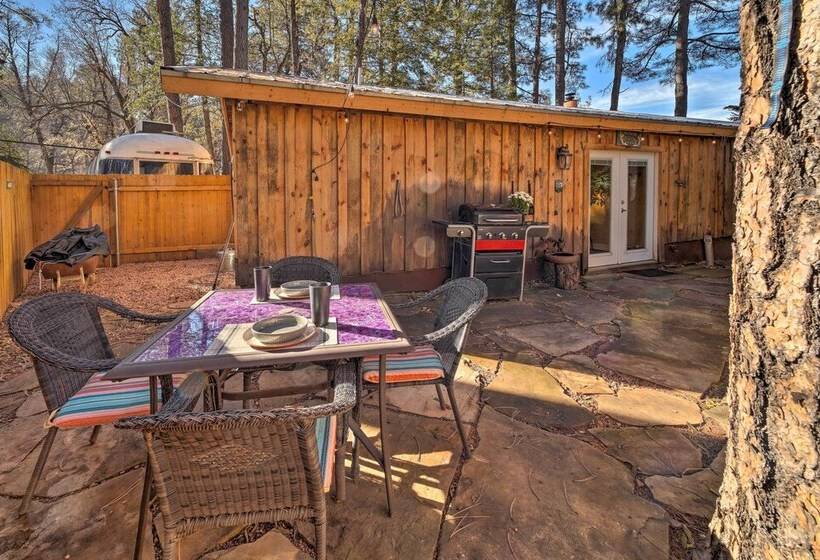 Cozy Cabin Retreat W/ Patio & Fenced Yard