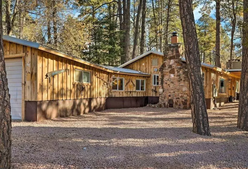 Cozy Cabin Retreat W/ Patio & Fenced Yard
