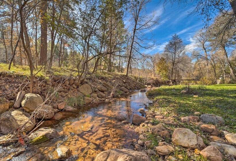 Cozy Cabin Retreat W/ Patio & Fenced Yard
