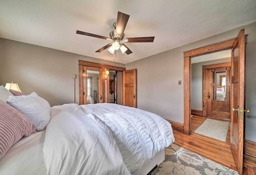 Classy Colonial House W/ Furnished Sunroom!