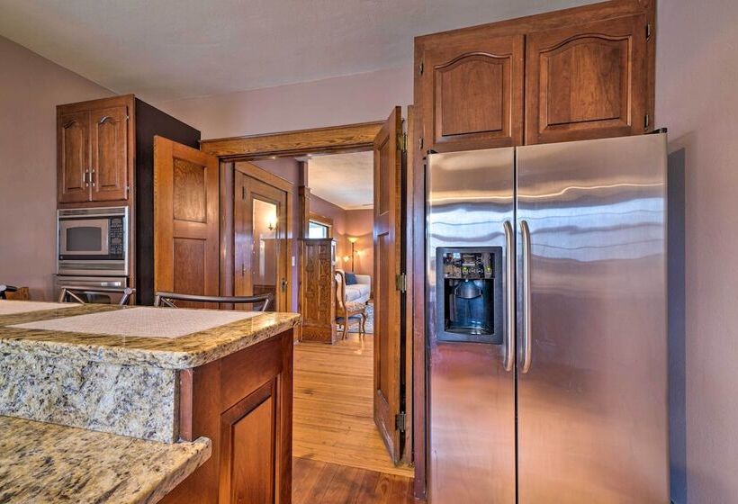 Classy Colonial House W/ Furnished Sunroom!