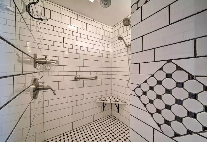 Classy Colonial House W/ Furnished Sunroom!