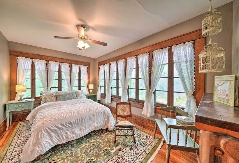 Classy Colonial House W/ Furnished Sunroom!