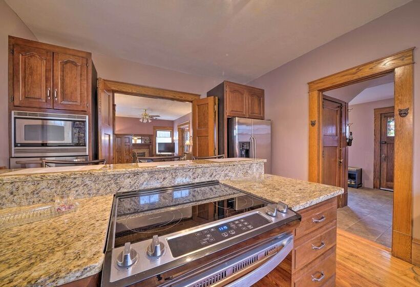 Classy Colonial House W/ Furnished Sunroom!