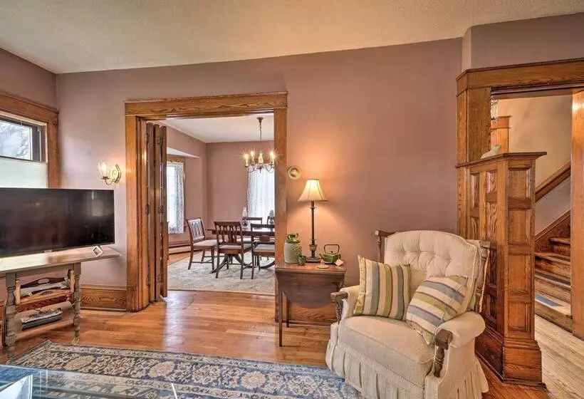 Classy Colonial House W/ Furnished Sunroom!