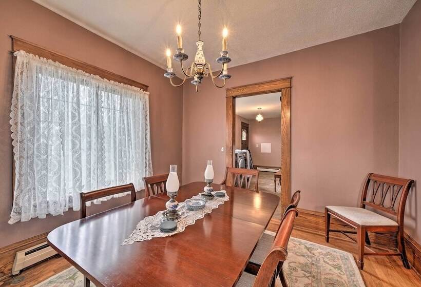 Classy Colonial House W/ Furnished Sunroom!