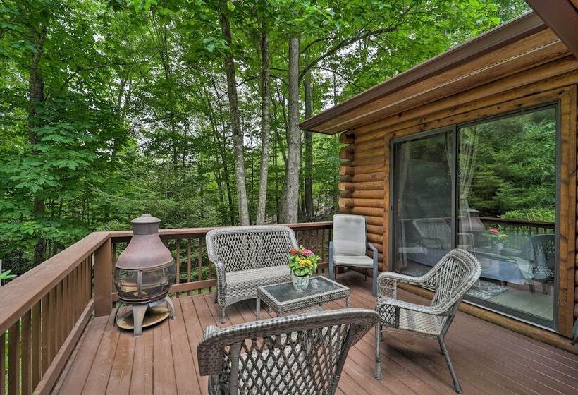 2 Decks & Fire Pit: Scenic Beech Mountain Retreat!
