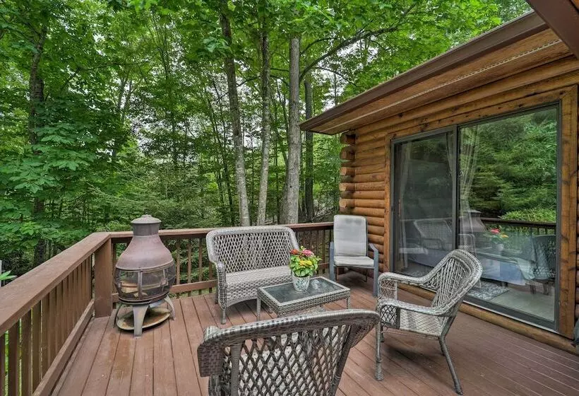2 Decks & Fire Pit: Scenic Beech Mountain Retreat!