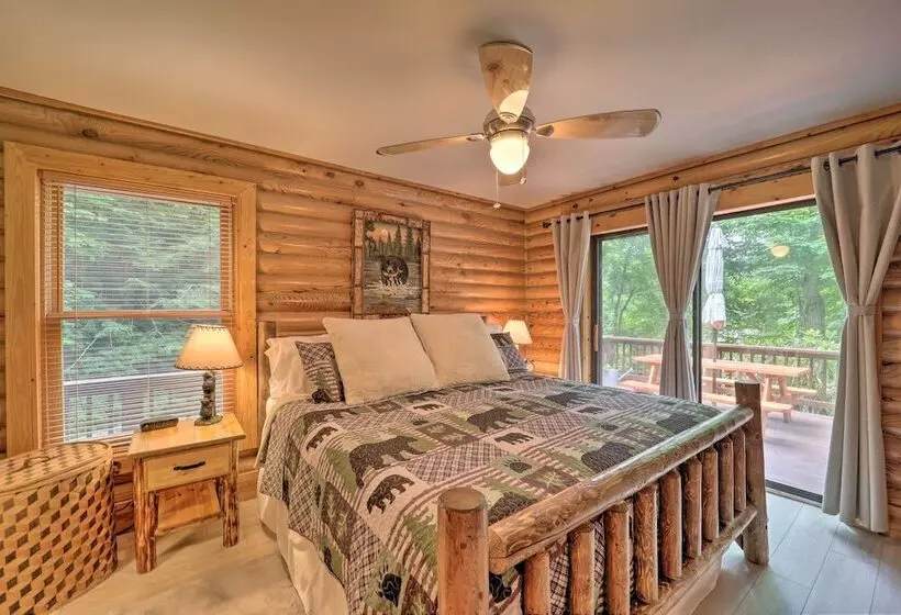 2 Decks & Fire Pit: Scenic Beech Mountain Retreat!