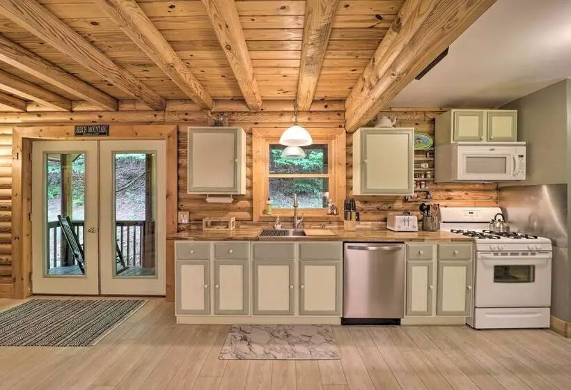 2 Decks & Fire Pit: Scenic Beech Mountain Retreat!