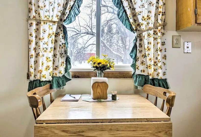 Cozy Chassell House   10 Mi To Portage Lake!