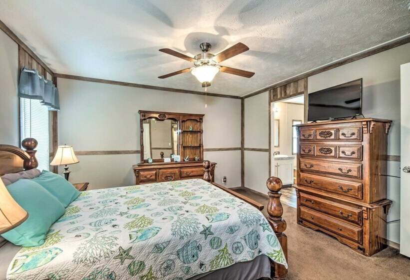 Cozy Hardin Retreat W/ Lake Kentucky View!