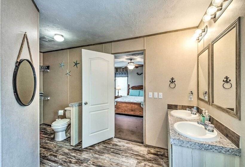 Cozy Hardin Retreat W/ Lake Kentucky View!