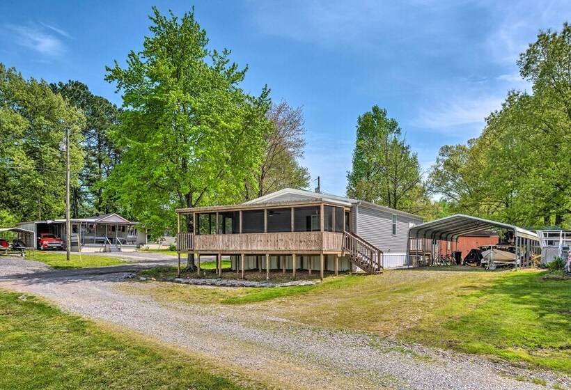 Cozy Hardin Retreat W/ Lake Kentucky View!