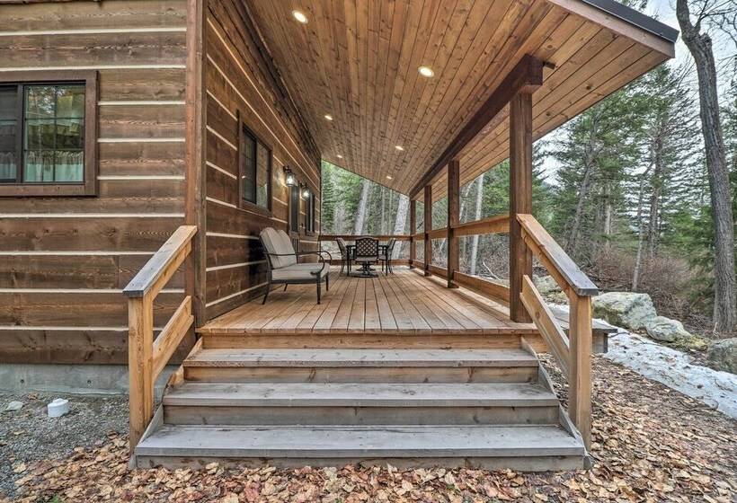 Cozy Homestead Cabin At Base Of Columbia Mountain!