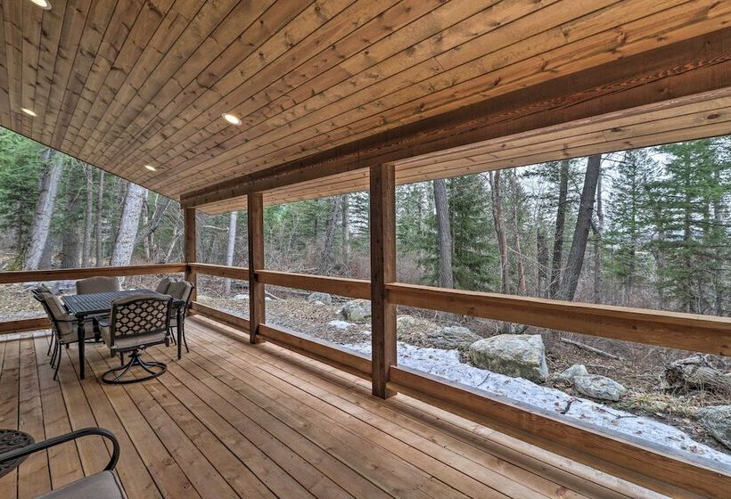 Cozy Homestead Cabin At Base Of Columbia Mountain!