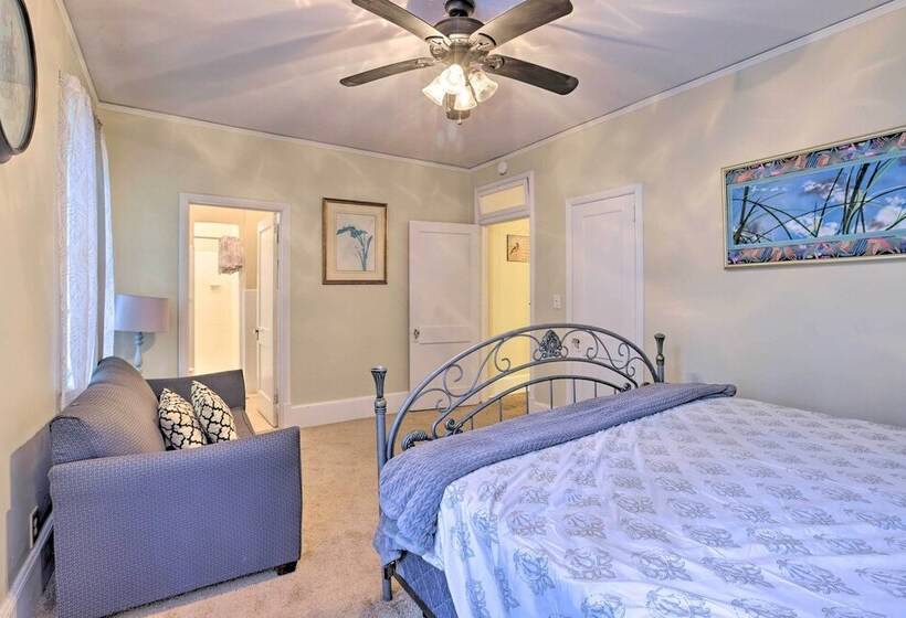 Cozy Montgomery Home: Just 2 Mi To Downtown!
