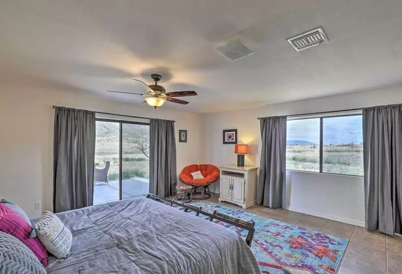 Elgin Home W/ Mountain Views ~ 3 Miles To Wineries