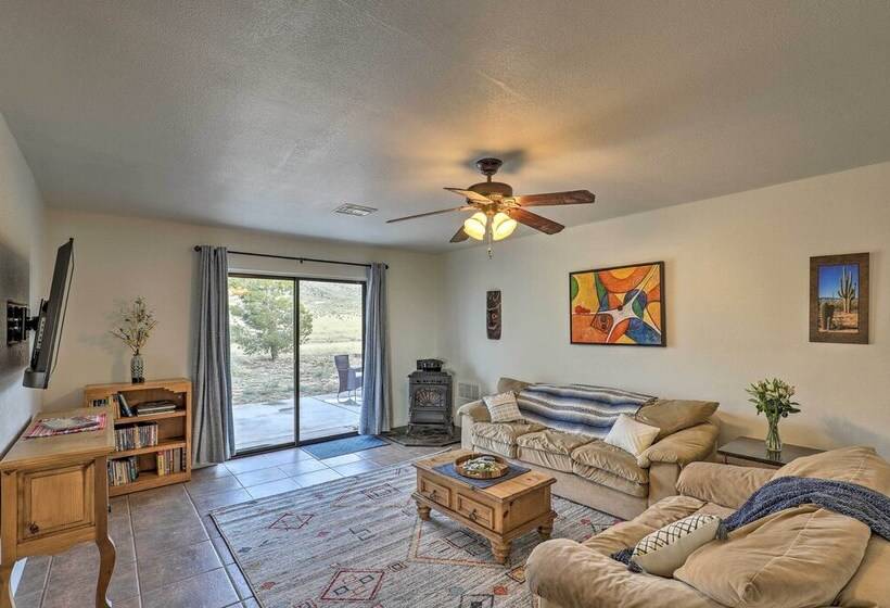 Elgin Home W/ Mountain Views ~ 3 Miles To Wineries